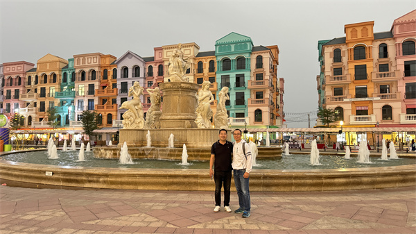 Onze Vietnam -partner bezoeken