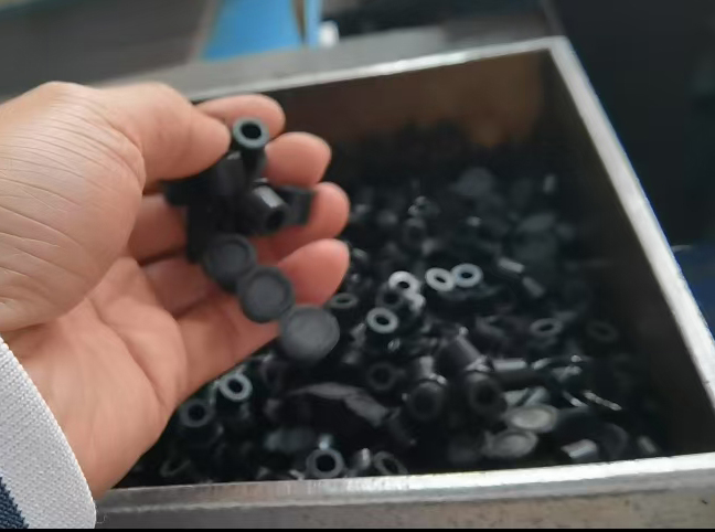 Een dag bij Zhengguan Rubber Manufacturing Facility