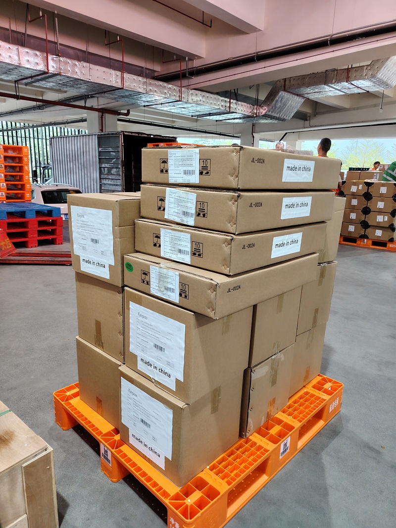 Dringende luchtvrachtaflevering van onderdelen van Zuanli Company China.
