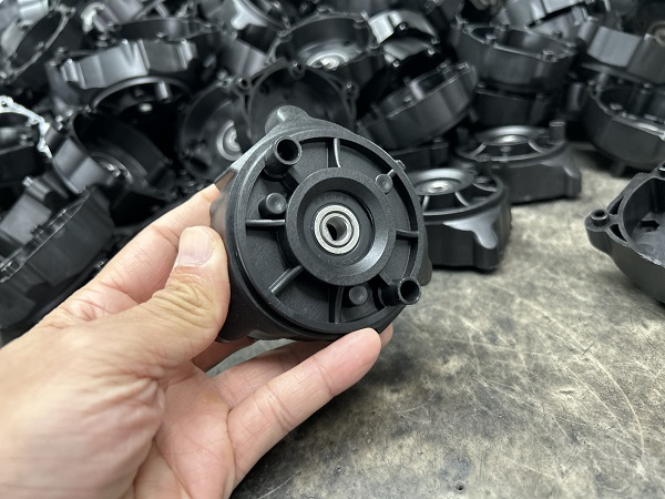 We zullen al deze kunststof spuitgietmatrijzen overbrengen naar de nieuwe fabriek in Vietnam.