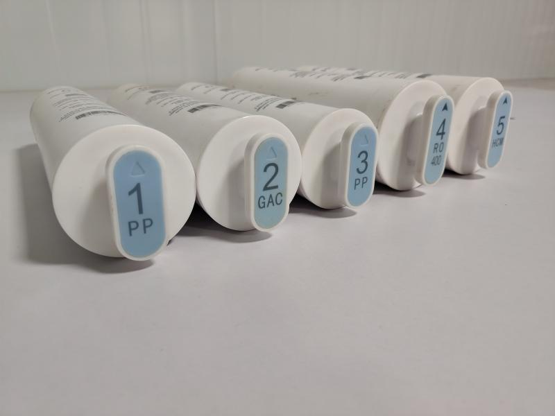 We hebben met succes een volle container met waterzuiveringsfilterelementen en bijbehorende accessoires geëxporteerd.