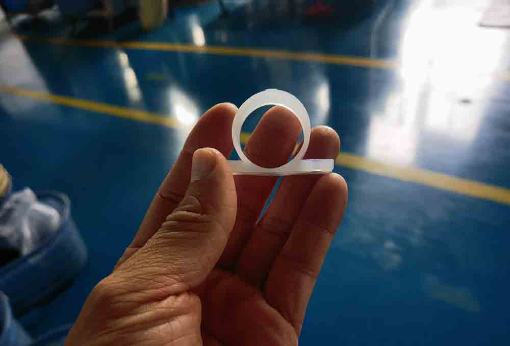 Op maat gemaakte milieuvriendelijke anti-vibratie en antislip siliconen montagebeugel