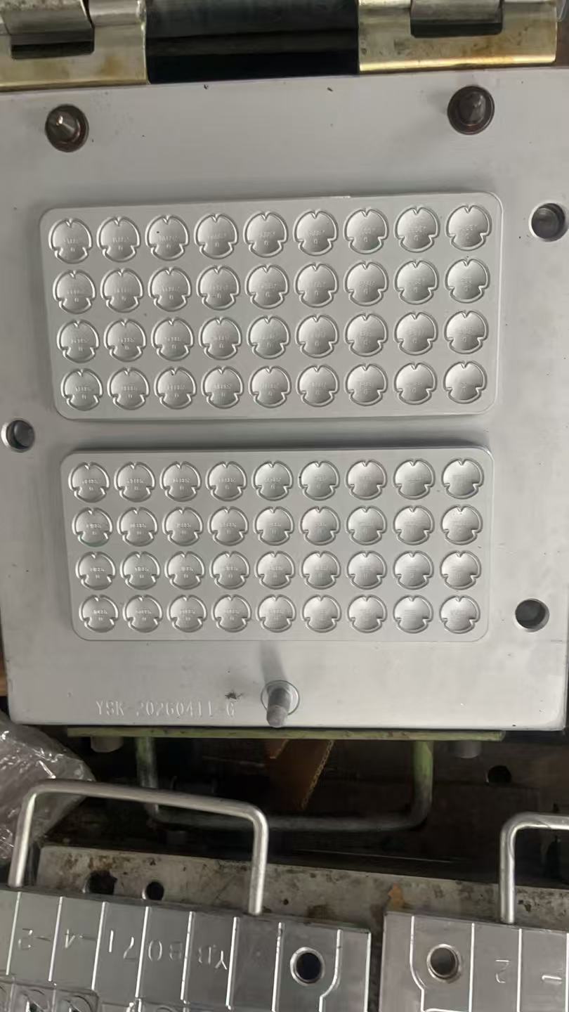 Op maat gegoten industriële en elektrische rubberen accessoires