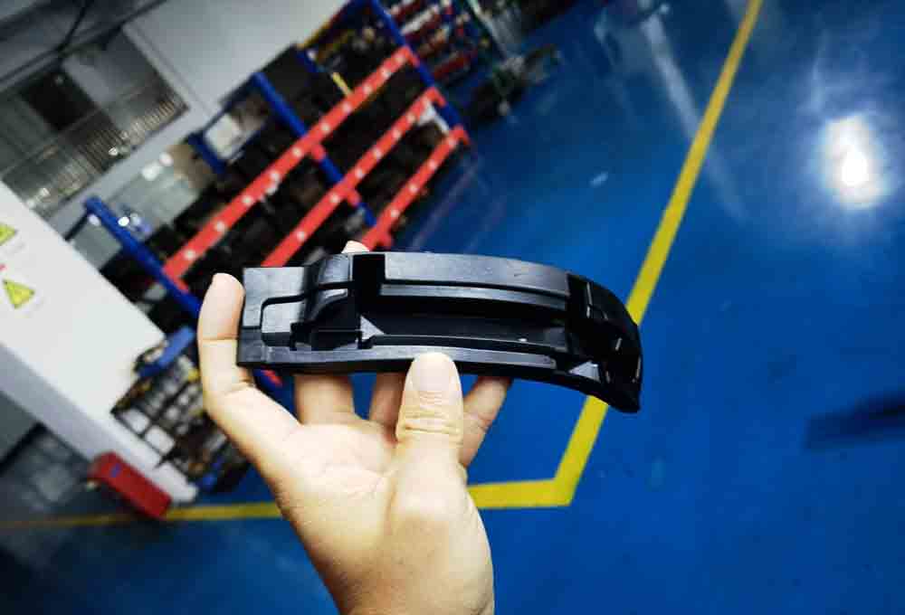 Nauwkeurig gevormde afdekkappen van natuurlijk rubber voor het spuiten van lampen in de auto-industrie